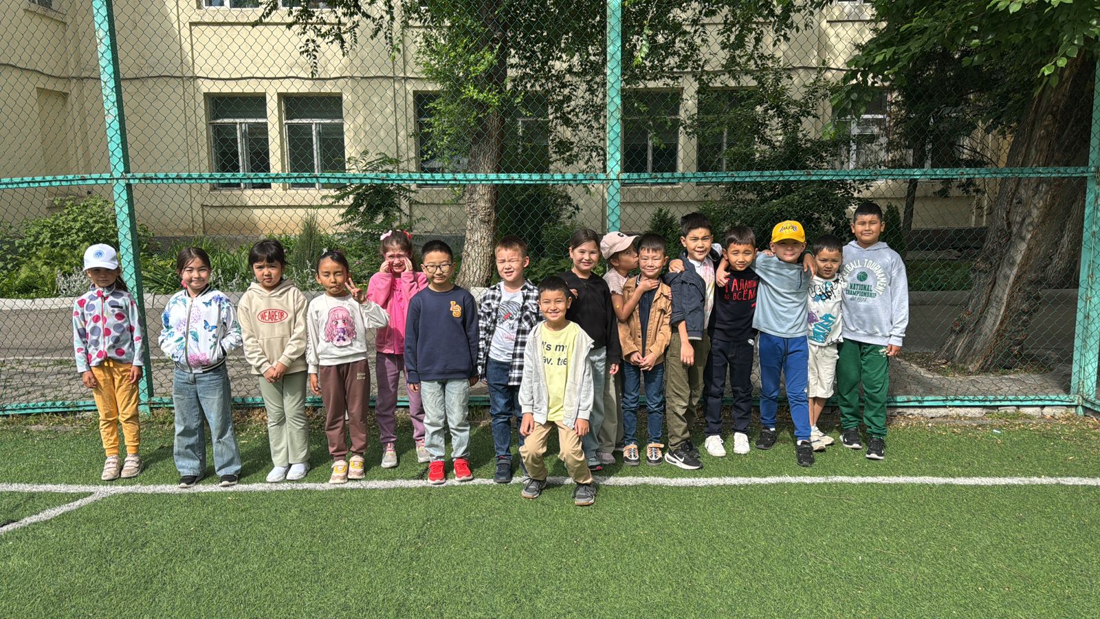 Бүгін біз қызықты киноға саяхатқа шықтық!