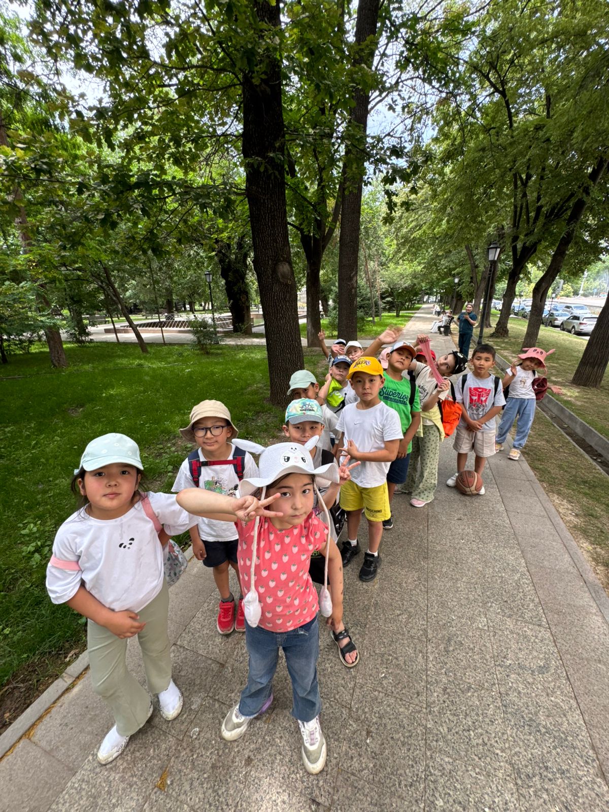 Бүгінгі күн таза ауада өтті — біз көңілді әрі дәмді пикник жасадық!